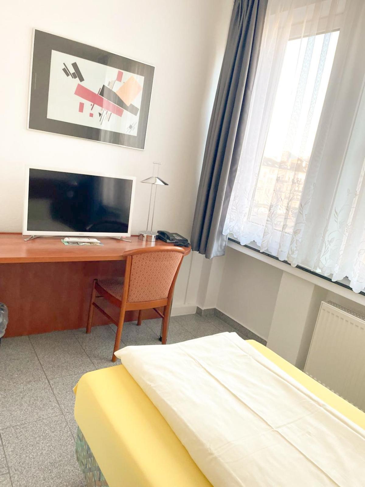 Parkhotel Friedrichstrasse Gießen Zimmer foto